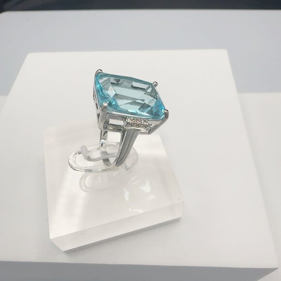 Aquamarine CZ Silver Tone Cocktail Ring Size 10 - Picture 9 of 11